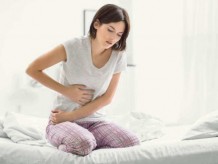 Mang thai 3 tháng đầu bị đau bụng mẹ bầu cần lưu ý gì?