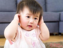 Nguyên nhân và cách phòng ngừa tai trẻ sơ sinh có mùi hôi