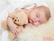 Thời gian ngủ của trẻ sơ sinh là bao nhiêu để bé phát triển tốt nhất?