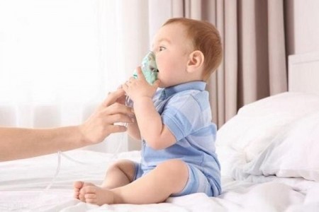 Máy xông mũi họng cho bé loại nào tốt? Cách dùng máy xông mũi họng cho bé