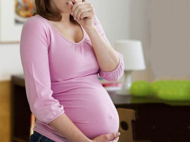 Mẹ bầu ho nhiều có ảnh hưởng đến thai nhi không? Cần lưu ý điều gì?