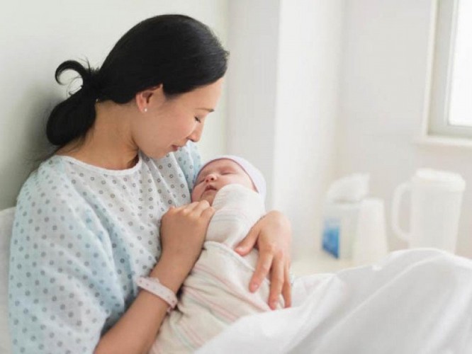 Kinh nghiệm chăm sóc mẹ và bé sau sinh đúng cách