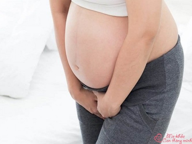 Són tiểu khi mang thai phải làm sao? Cách điều trị són tiểu cho bà bầu