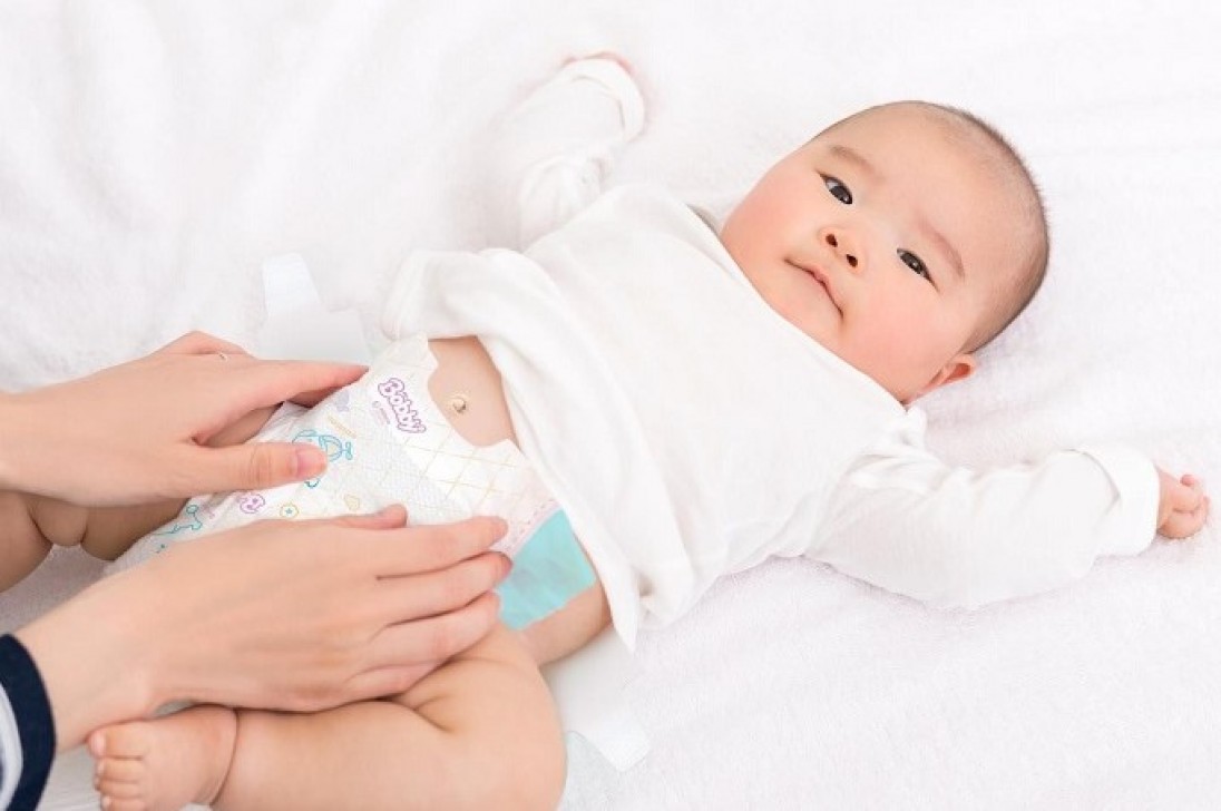 Cách dùng miếng dán sơ sinh an toàn cho bé mà mẹ nào cũng cần biết