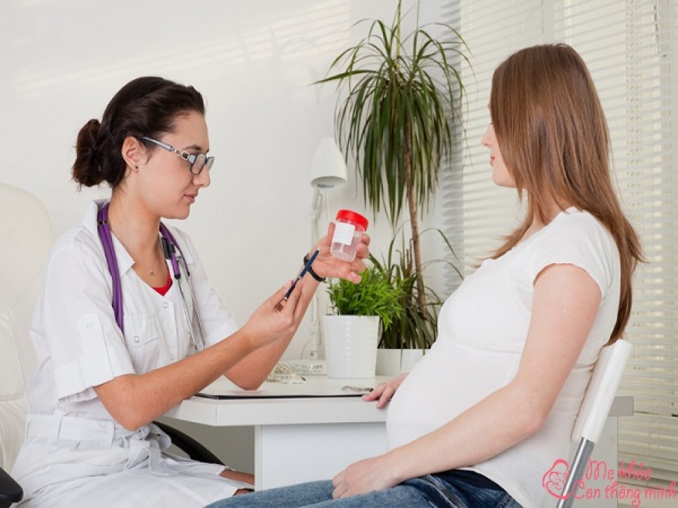Tầm quan trọng của việc xét nghiệm nước tiểu khi mang thai