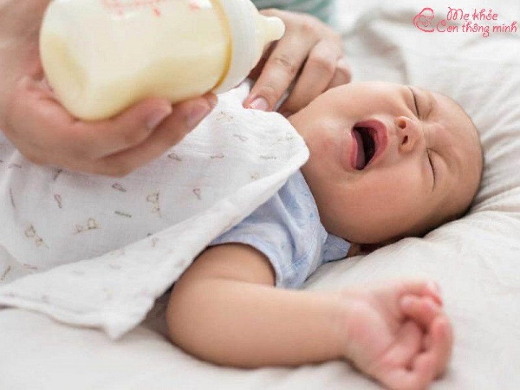 Dấu Hiệu Nhận Biết Trẻ Bị Sặc Sữa Vào Phổi, Ba Mẹ Cần Phải Biết