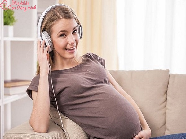 âm thanh lớn có ảnh hưởng đến thai nhi không, trẻ sơ sinh nghe âm thanh to có sao không, nói to có ảnh hưởng đến trẻ sơ sinh không, hát karaoke có ảnh hưởng đến trẻ sơ sinh, trẻ sơ sinh nghe nhạc to có sao không, tiếng ồn có ảnh hưởng đến thai nhi không, trẻ sơ sinh đo thính lực không đạt, nói to vào tai trẻ sơ sinh có sao không, trẻ sơ sinh không phản ứng với âm thanh