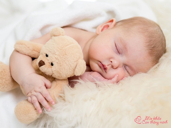 mẹo giúp trẻ sơ sinh ngủ ngon vào ban đêm, cách giúp trẻ sơ sinh ngủ ngon vào ban đêm, mẹo giúp bé sơ sinh ngủ ngon vào ban đêm