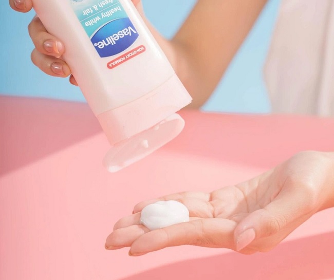 Cách sử dụng sữa dưỡng thể Vaseline cho bà bầu